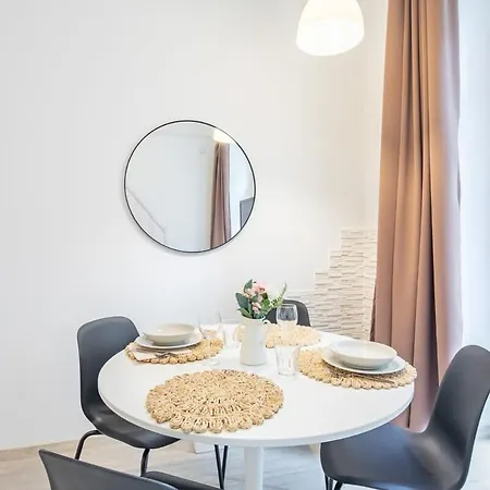 Easy Parking - - Ac *